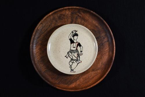 Dancer Plate on wood (DP15)